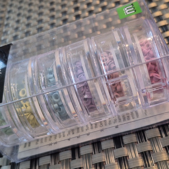 MAKING MEMORIES Craft Grommet Eyelet Tool Kit - Picture 6 of 16